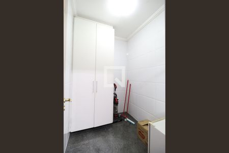 Casa para alugar com 450m², 4 quartos e 4 vagas Casa para alugar com 450m², 4 quartos e 4 vagasQuarto de serviço