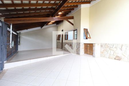 Casa para alugar com 450m², 4 quartos e 4 vagas Casa para alugar com 450m², 4 quartos e 4 vagasGaragem