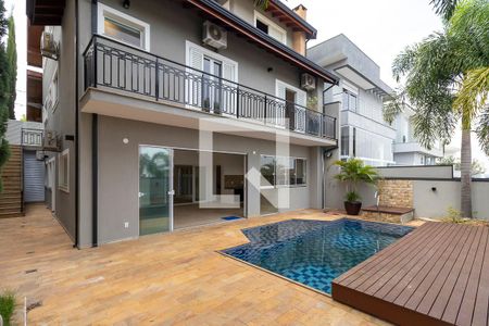 Casa de condomínio à venda com 360m², 4 quartos e 4 vagas Casa de condomínio à venda com 360m², 4 quartos e 4 vagasQuintal - Piscina