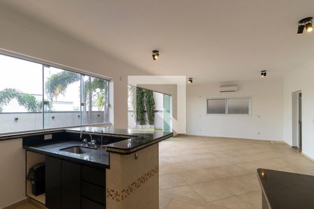 Casa de condomínio à venda com 360m², 4 quartos e 4 vagas Casa de condomínio à venda com 360m², 4 quartos e 4 vagasÁrea gourmet