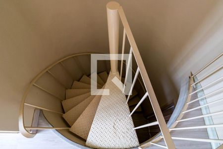 Escada de apartamento para alugar com 1 quarto, 54m² em Vila Andrade, São Paulo