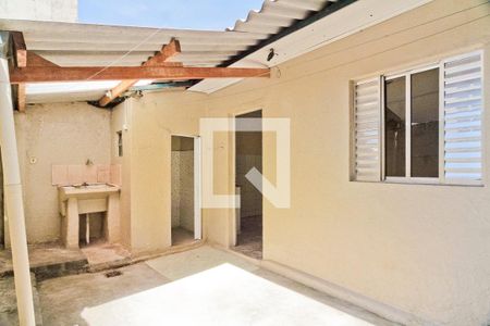 Casa à venda com 130m², 2 quartos e sem vaga Casa à venda com 130m², 2 quartos e sem vagaEdícula - área de serviço