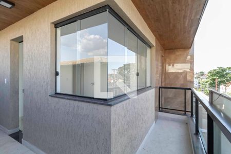 Casa à venda com 162m², 2 quartos e 2 vagasVaranda do quarto 2