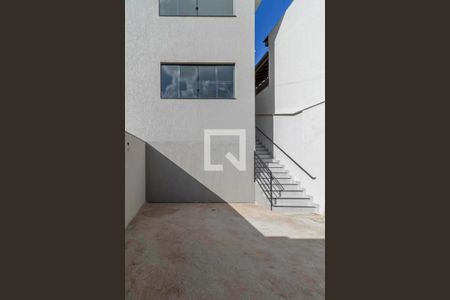 Casa à venda com 162m², 2 quartos e 2 vagasQuintal