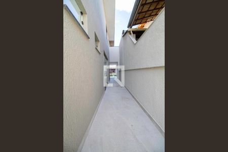 Casa à venda com 162m², 2 quartos e 2 vagasCorredor