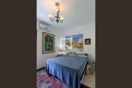 Apartamento à venda com 290m², 4 quartos e 3 vagasQuarto 4 suíte