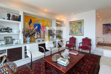 Apartamento à venda com 290m², 4 quartos e 3 vagasSala