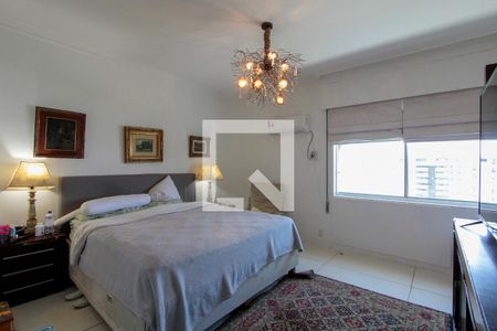 Apartamento à venda com 290m², 4 quartos e 3 vagasQuarto 2 suíte