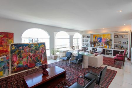 Apartamento à venda com 290m², 4 quartos e 3 vagasSala