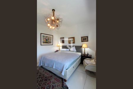 Apartamento à venda com 290m², 4 quartos e 3 vagasQuarto 2 suíte