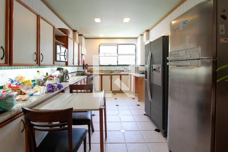 Apartamento à venda com 290m², 4 quartos e 3 vagasCozinha