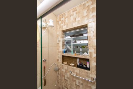 Casa à venda com 360m², 3 quartos e 6 vagasBanheiro da edícula