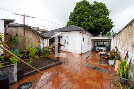 Casa à venda com 360m², 3 quartos e 6 vagasQuintal