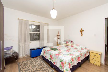 Casa à venda com 360m², 3 quartos e 6 vagasQuarto da edícula