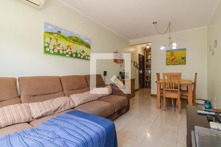 Sala de apartamento à venda com 3 quartos, 80m² em Cristal, Porto Alegre