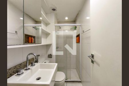 Apartamento à venda com 63m², 2 quartos e 1 vaga Apartamento à venda com 63m², 2 quartos e 1 vagaBanheiro da Suíte 1