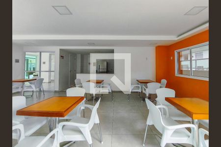 Apartamento à venda com 63m², 2 quartos e 1 vaga Apartamento à venda com 63m², 2 quartos e 1 vagaÁrea comum - Salão de festas