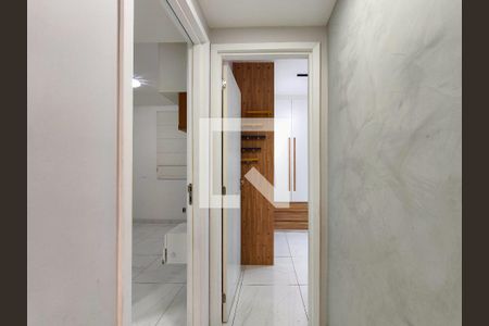 Apartamento à venda com 63m², 2 quartos e 1 vaga Apartamento à venda com 63m², 2 quartos e 1 vagaCorredor