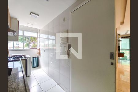 Apartamento à venda com 63m², 2 quartos e 1 vaga Apartamento à venda com 63m², 2 quartos e 1 vagaCozinha e Área de Serviço