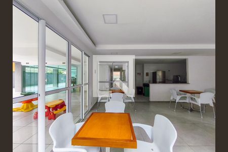 Apartamento à venda com 63m², 2 quartos e 1 vaga Apartamento à venda com 63m², 2 quartos e 1 vagaÁrea comum - Salão de festas