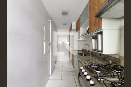 Apartamento à venda com 63m², 2 quartos e 1 vaga Apartamento à venda com 63m², 2 quartos e 1 vagaCozinha e Área de Serviço