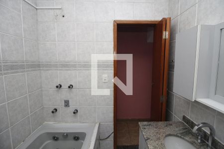 Casa à venda com 140m², 3 quartos e 1 vagaBanheiro da Suíte