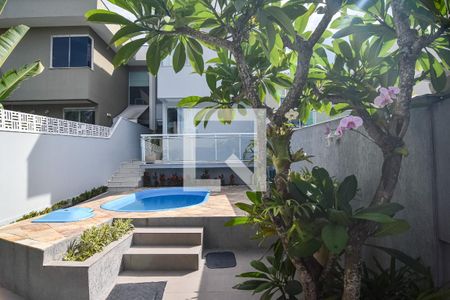 Casa à venda com 100m², 3 quartos e 1 vagaPiscina