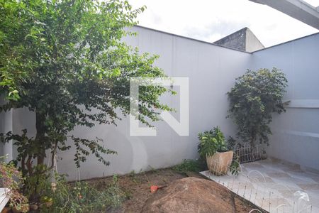 Casa à venda com 100m², 3 quartos e 1 vagafundos 
