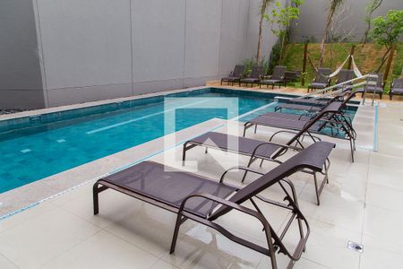 Apartamento à venda com 75m², 2 quartos e 1 vaga Apartamento à venda com 75m², 2 quartos e 1 vagaPiscina