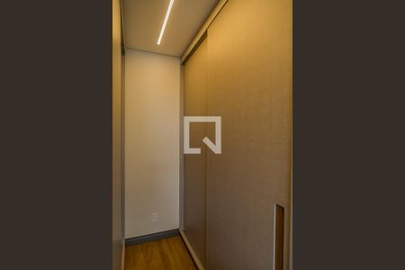 Apartamento à venda com 75m², 2 quartos e 1 vaga Apartamento à venda com 75m², 2 quartos e 1 vagaSuíte 2 - Closet