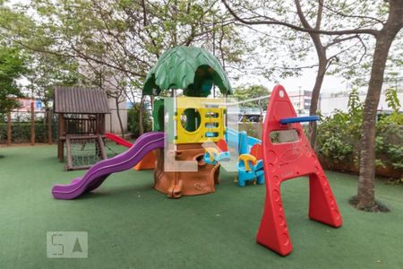 Apartamento à venda com 49m², 2 quartos e 1 vaga Apartamento à venda com 49m², 2 quartos e 1 vagaÁrea comum - Playground