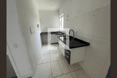 Cozinha de apartamento para alugar com 2 quartos, 54m² em Parque Santa Rosa, Suzano