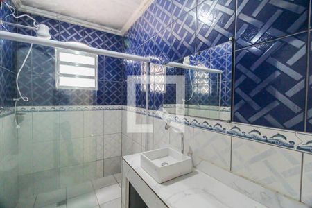 Banheiro de casa para alugar com 3 quartos, 100m² em Cidade Satelite Santa Barbara, São Paulo