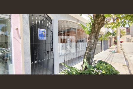 Fachada + Placa de casa para alugar com 3 quartos, 100m² em Cidade Satelite Santa Barbara, São Paulo