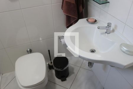 Casa à venda com 110m², 3 quartos e 2 vagasBanheiro 2