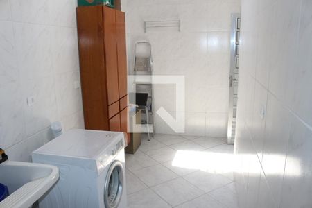 Casa à venda com 110m², 3 quartos e 2 vagasÁrea de Serviço