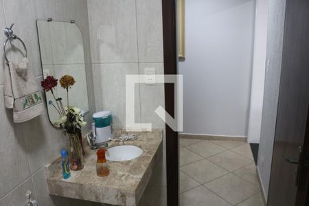Casa à venda com 110m², 3 quartos e 2 vagasBanheiro 1
