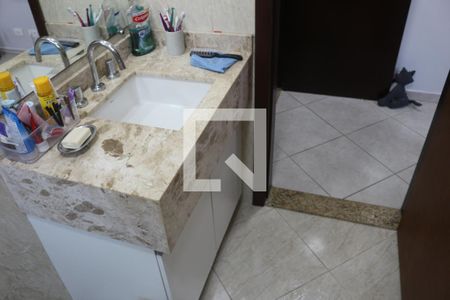 Casa à venda com 110m², 3 quartos e 2 vagasBanheiro da Suíte 1