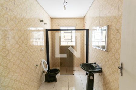 Casa para alugar com 120m², 2 quartos e 2 vagas Casa para alugar com 120m², 2 quartos e 2 vagasBanheiro