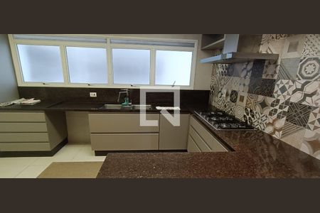 Cozinha de apartamento à venda com 4 quartos, 238m² em Vila Suzana, São Paulo