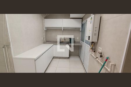 Apartamento à venda com 238m², 4 quartos e 4 vagas Apartamento à venda com 238m², 4 quartos e 4 vagasÁrea de Serviço