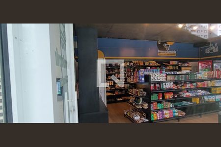 Apartamento à venda com 238m², 4 quartos e 4 vagas Apartamento à venda com 238m², 4 quartos e 4 vagasMercadinho