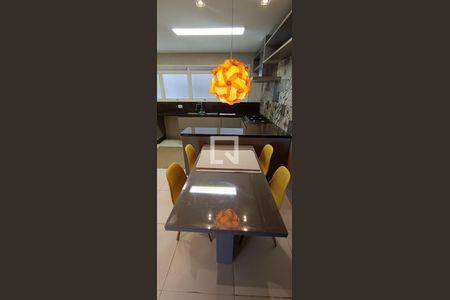 Cozinha de apartamento à venda com 4 quartos, 238m² em Vila Suzana, São Paulo