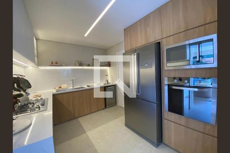 Apartamento à venda com 141m², 3 quartos e 2 vagas Apartamento à venda com 141m², 3 quartos e 2 vagasCozinha 1