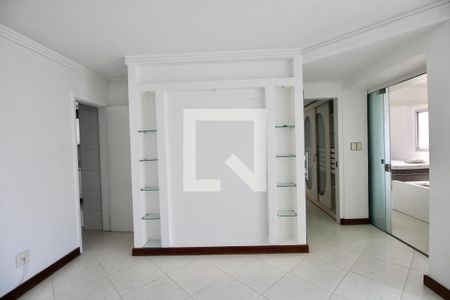 Apartamento para alugar com 90m², 3 quartos e 1 vagaSala