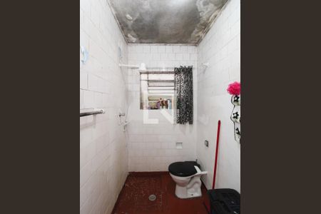 Casa à venda com 258m², 2 quartos e 2 vagasBanheiro