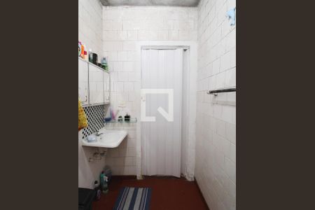 Casa à venda com 258m², 2 quartos e 2 vagasBanheiro