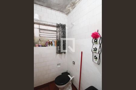 Casa à venda com 258m², 2 quartos e 2 vagasBanheiro