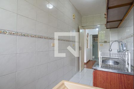 Cozinha de apartamento para alugar com 1 quarto, 40m² em Bela Vista, São Paulo