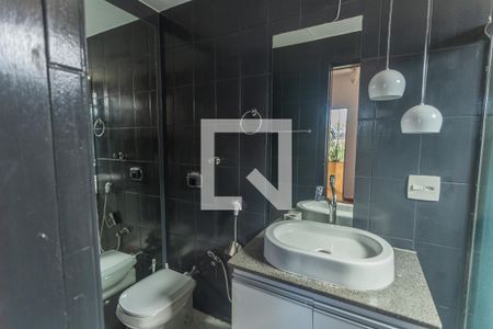 Apartamento para alugar com 100m², 3 quartos e 1 vaga Apartamento para alugar com 100m², 3 quartos e 1 vagaBanheiro da Suíte